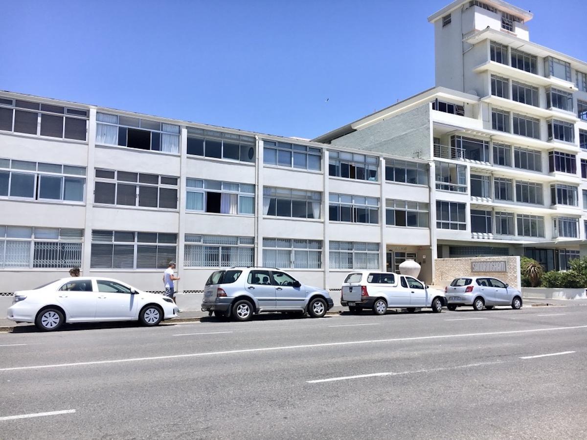 Appartement Sandringham Bachelor Beach Road à Bloubergstrand Extérieur photo